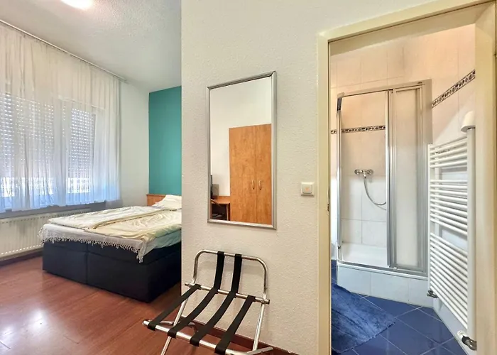 Ar Frankfurt 3*